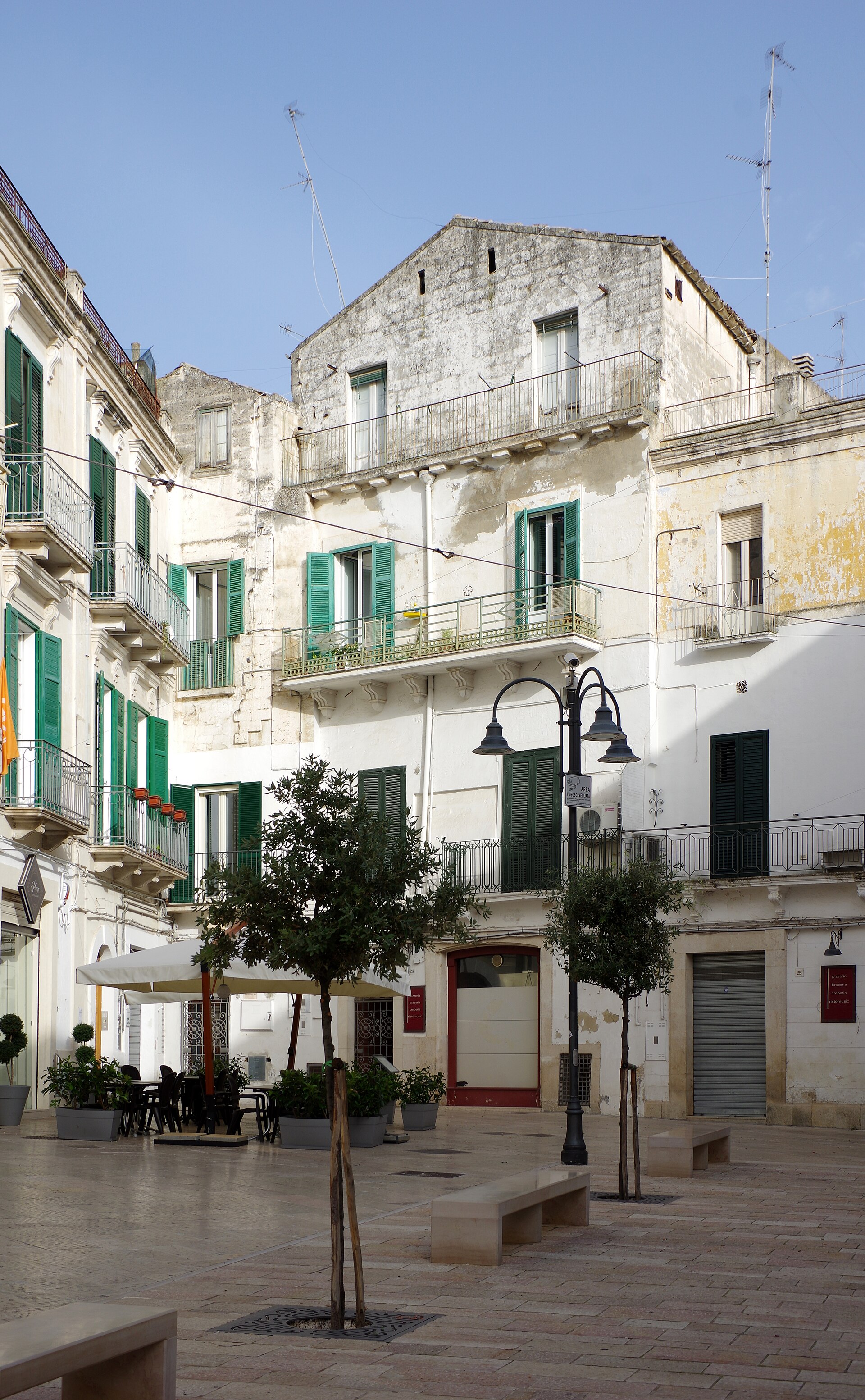 Bari